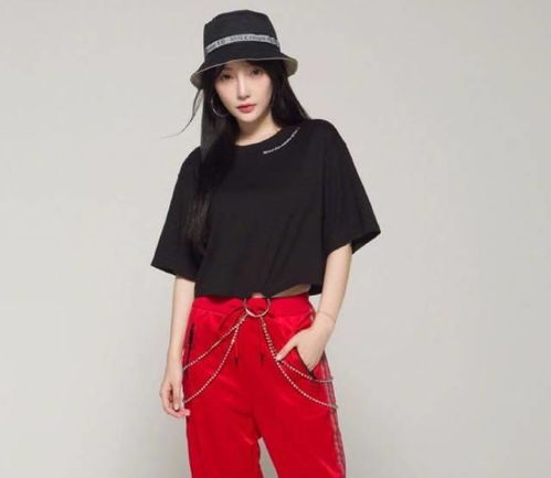 李小璐與賈乃亮疑似復合，同款衣服引發(fā)熱議